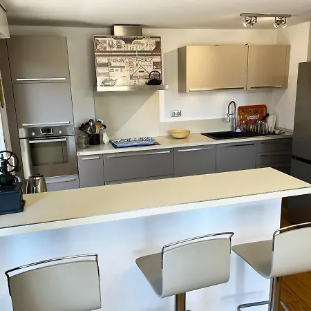 84m² Avec 2 Parkings Privatifs Appartement